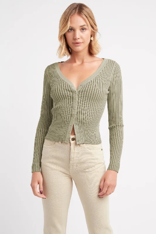 Long - Sleeve Women's Ribbed Crop Top in Beige for a Stylish and Cozy Fall OutfitSadie Button Top