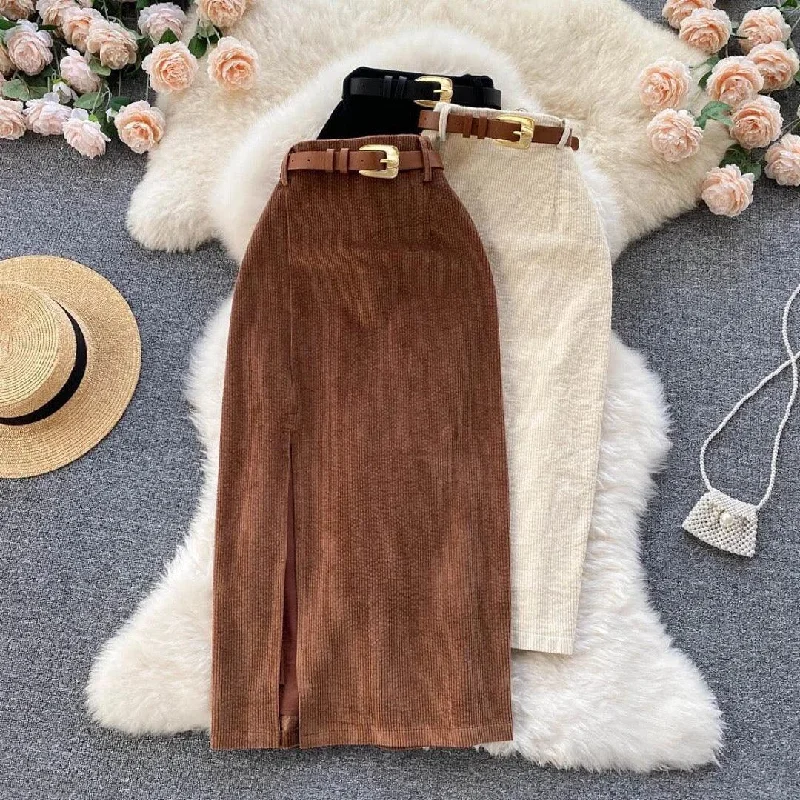 Cropped - length skirt for a trendy and youthful lookLucas Statement Skirt
