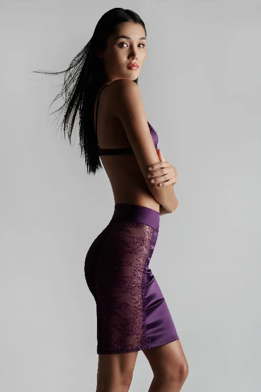Hand - wash only silk skirt with intricate embroideryPencil skirt - Villa Satine