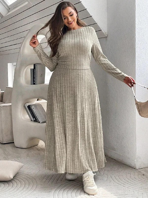 Animal - print wrap skirt for a wild and stylish statementSHEIN Plus Size Women's Ribbed T-shirt And Long Skirt Set