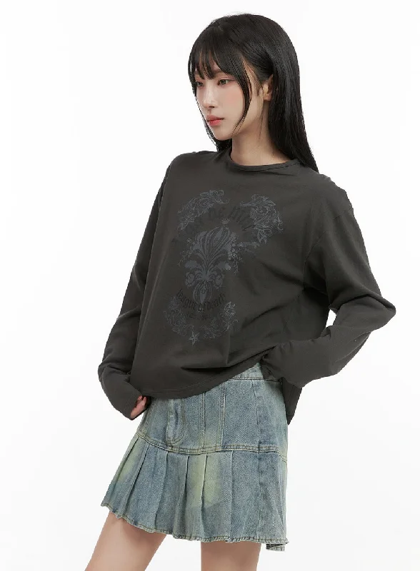 Cable - Knit Women Long Sleeve Top with a Cozy TextureOversized Graphic Cotton Long Sleeve CS403