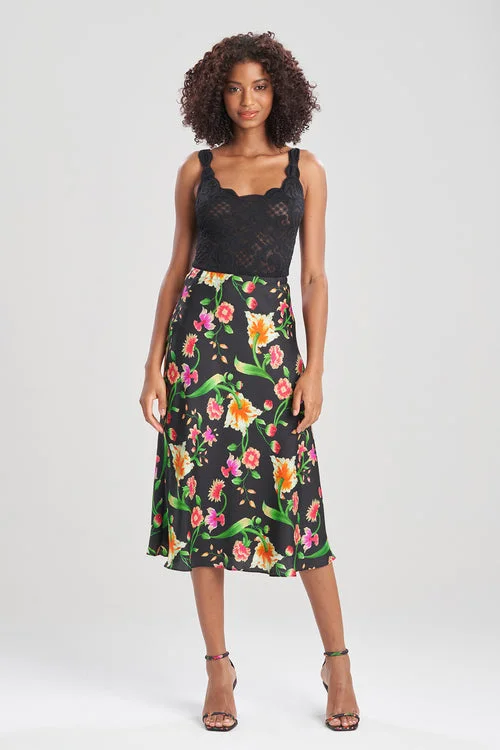 Tiered linen skirt for a bohemian summer festivalChikayo-Obi Silk Skirt