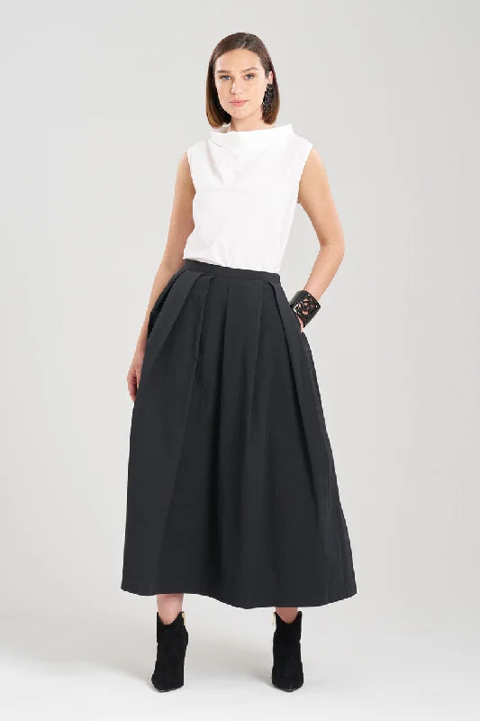 Nursing skirt with discreet access for breastfeeding mothersTaffeta Maxi Skirt