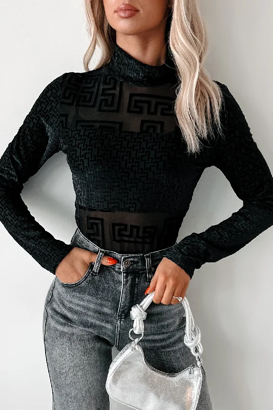 Thermal Women Long Sleeve Top for Extra Warmth in WinterLife's Mysteries Geometric Mesh Long Sleeve Top (Black) Thermal Women Long Sleeve Top for Extra Warmth in WinterLife's Mysteries Geometric Mesh Long Sleeve Top (Black)