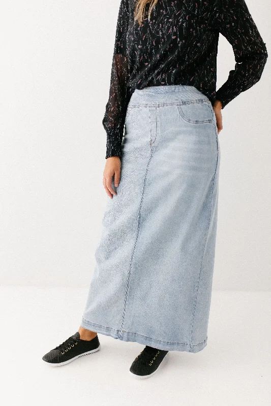 Tiered skirts for a bohemian look 'Sara' Classic Long Denim Skirt Light Wash