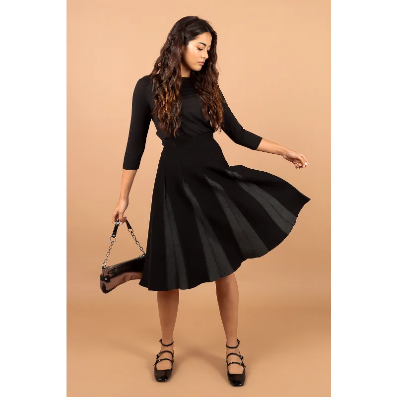 Skirts with a pleated front Women's Large Pleats Knit Skirt