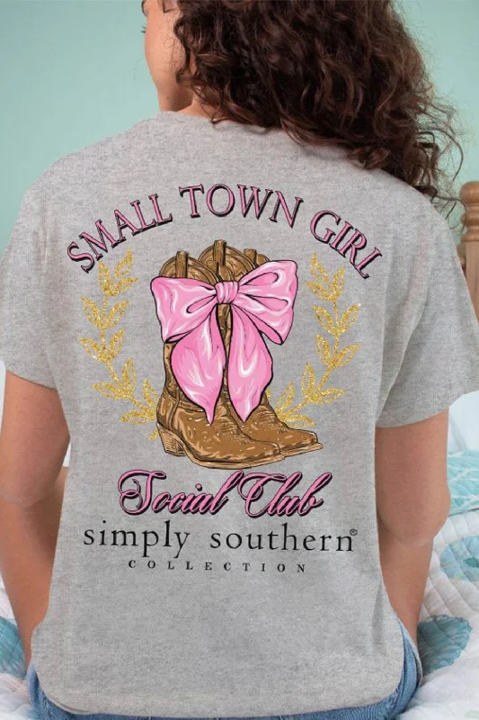 Simply Southern Small Town Girl T-Shirt for Women in Heather Grey | SS-SMALLTOWN-HTHRGRY