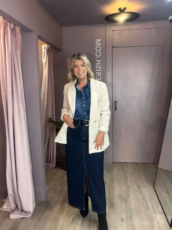 Women's Tailored Stretch Blazers in Navy Blue for Business MeetingsALICE BLAZER (BIRCH/ DOESKIN) Women's Tailored Stretch Blazers in Navy Blue for Business MeetingsALICE BLAZER (BIRCH/ DOESKIN)