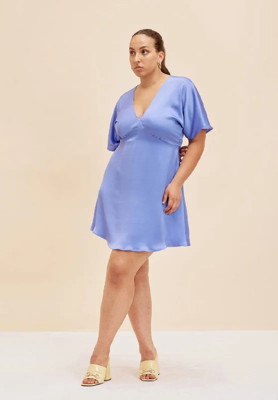 Shift Women Dress with a Simple and Classic Design for Everyday WearBettina Satin Minidress - BLUE Shift Women Dress with a Simple and Classic Design for Everyday WearBettina Satin Minidress - BLUE