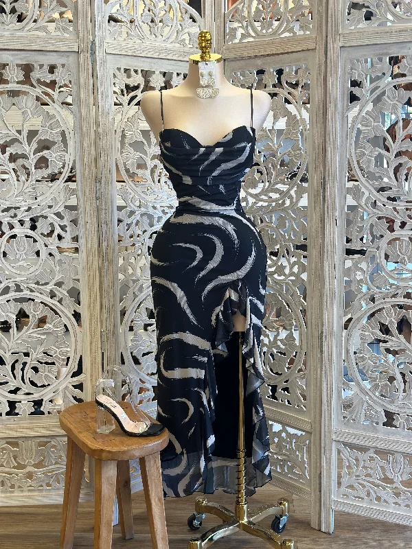 Long - Sleeve Women Dress in Velvet for a Luxurious Winter LookBlack Marble Ruffle Dress-Estira, Stretchy Long - Sleeve Women Dress in Velvet for a Luxurious Winter LookBlack Marble Ruffle Dress-Estira, Stretchy