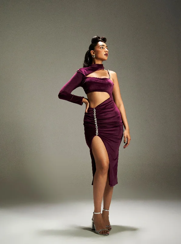 Off - the - Shoulder Women Dress for a Romantic and Feminine LookIsi Burgundy Velvet Cutout Midi Dress Off - the - Shoulder Women Dress for a Romantic and Feminine LookIsi Burgundy Velvet Cutout Midi Dress