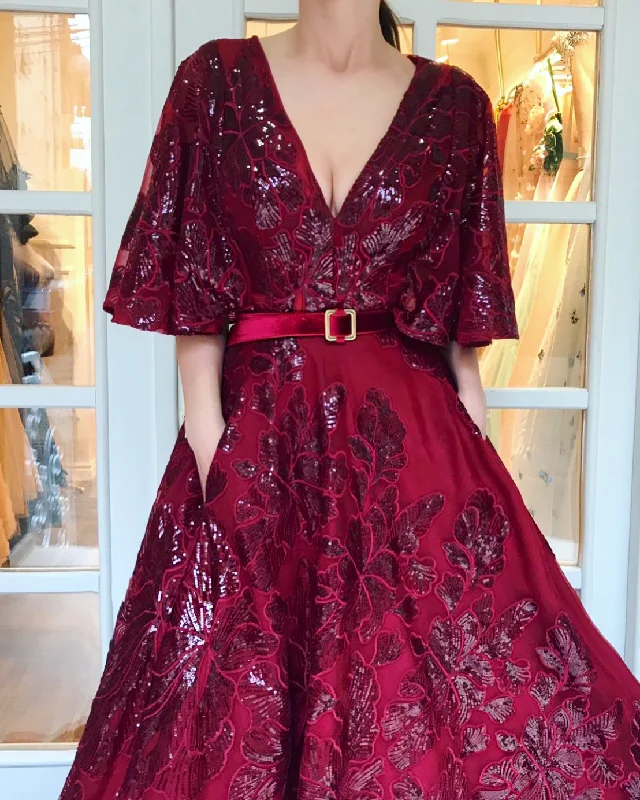 Mini Women Dress with a Short Hem for a Young and Trendy StyleAmaranth Blossoms Gown Mini Women Dress with a Short Hem for a Young and Trendy StyleAmaranth Blossoms Gown