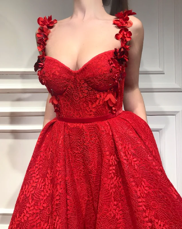 Halter Neck Women Dress to Show Off the Shoulders and NecklineLava Jardin Gown