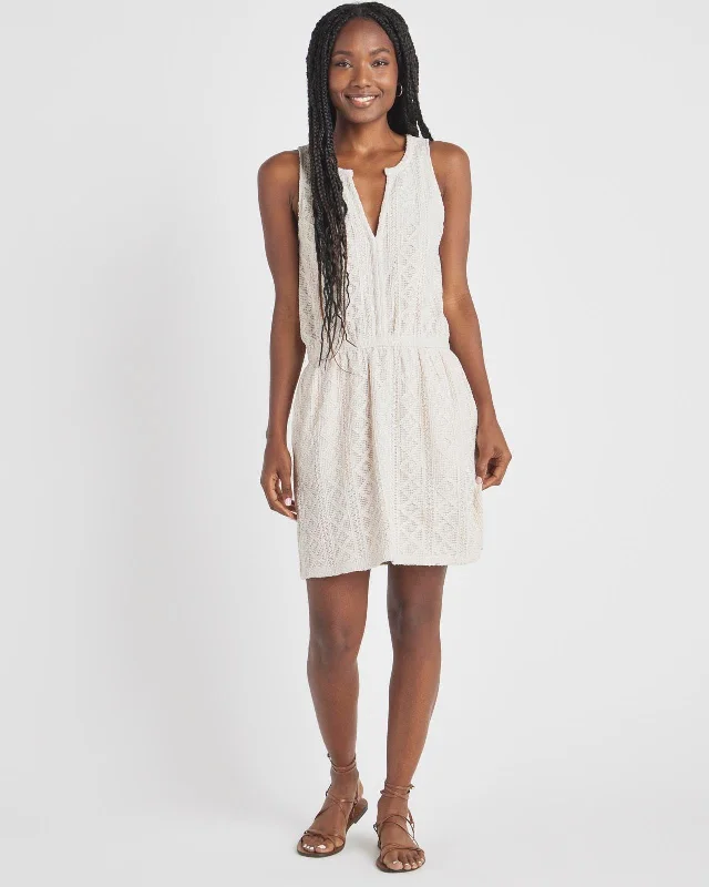Long - Sleeve Women Dress in Velvet for a Luxurious Winter LookPaola V-Neck Crochet Dress Long - Sleeve Women Dress in Velvet for a Luxurious Winter LookPaola V-Neck Crochet Dress