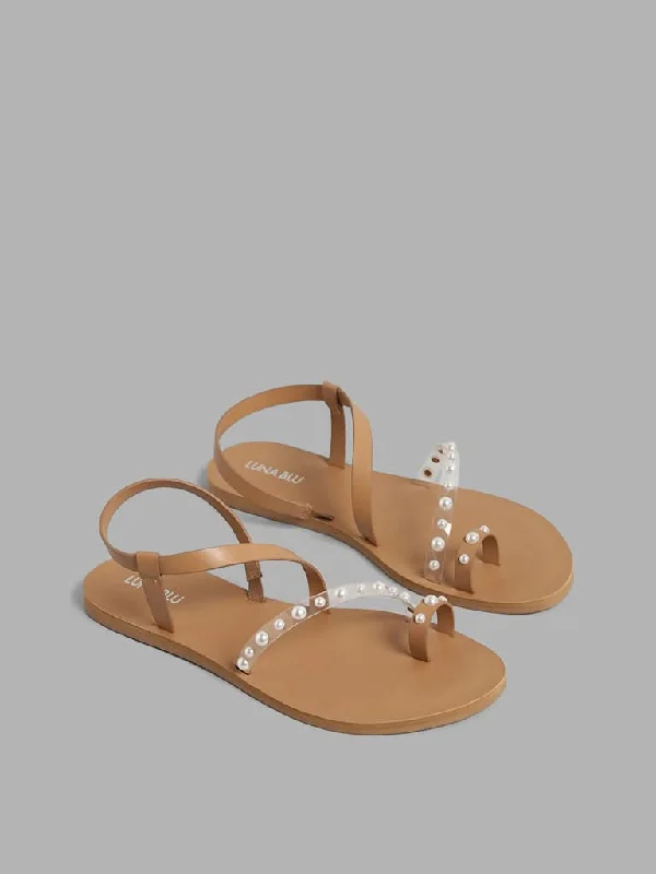 Ruffled Hem Women Shorts to Add a Feminine TouchLUNA BLU Beige Pearl Accent Toe Ring Sandals