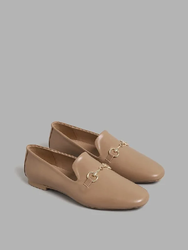 LUNA BLU Beige with Gold Anchor Detail Loafers