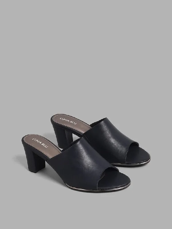 Bermuda Women Shorts for a Classic and Sophisticated LookLUNA BLU Navy Mule Heel Sandals