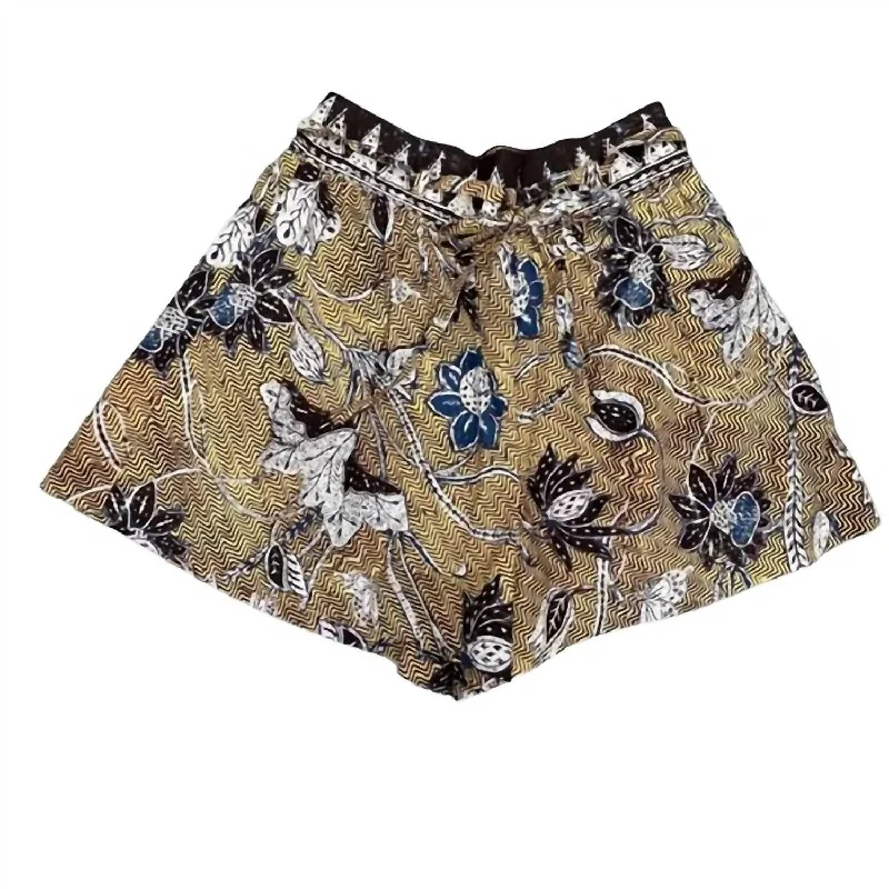 Jeanette Women Shorts with a Soft and Comfortable FeelRowan Short In Oleander