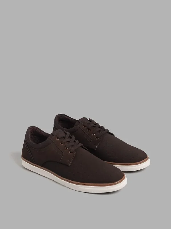 Stretchable Women Shorts for Maximum MobilitySOLEPLAY Brown Casual Shoes