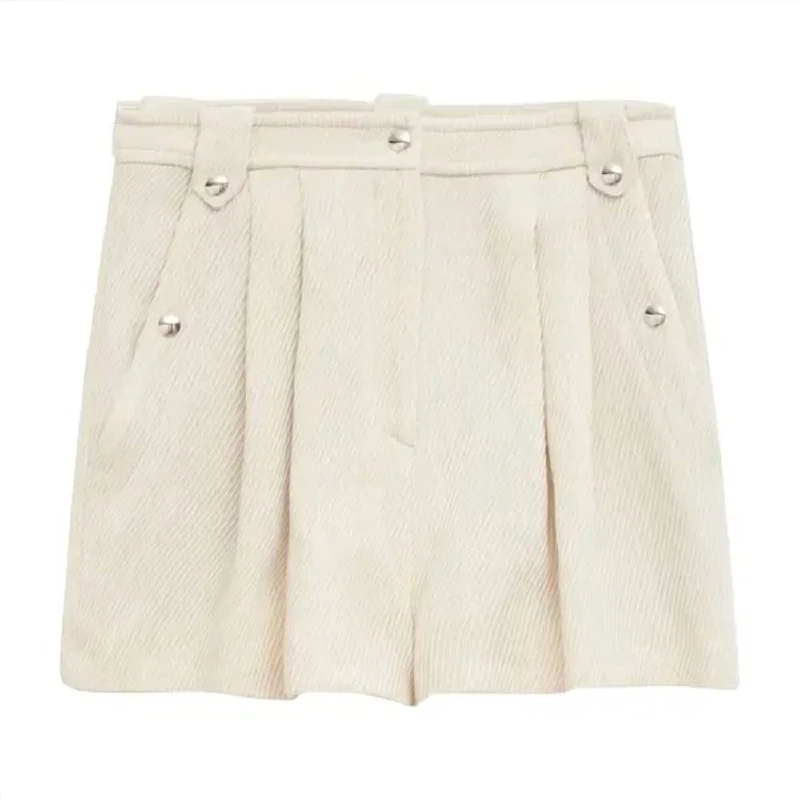 Solid Color Women Shorts in Bright Hues for a Bold StatementVard Short In Ecru